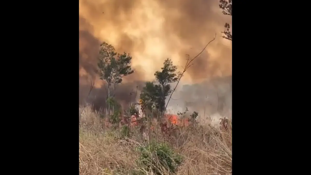 กัมพูชาเผาป่าชายแดน ควันลามกระทบไทย เตรียมรถดับเพลิงเฝ้าระวัง
