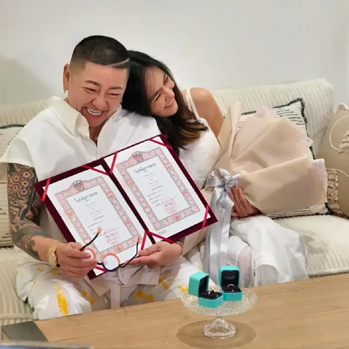 18 ปีที่ไม่สูญเปล่า “ปีใหม่” เปิดใจถึง “ป๋าต๊อบ” ครบรอบสมรส 1 ปี 