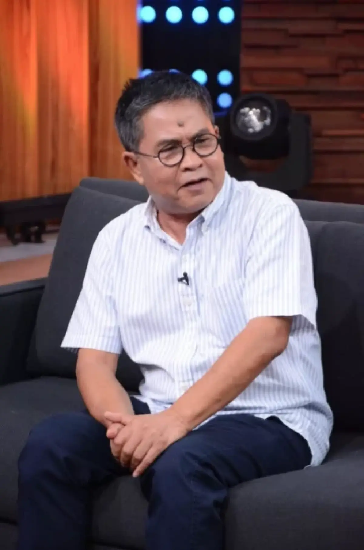 เปิดอาการล่าสุด "เด๋อ ดอกสะเดา" หลังทรุดลงกะทันหัน มีอาการเกร็ง