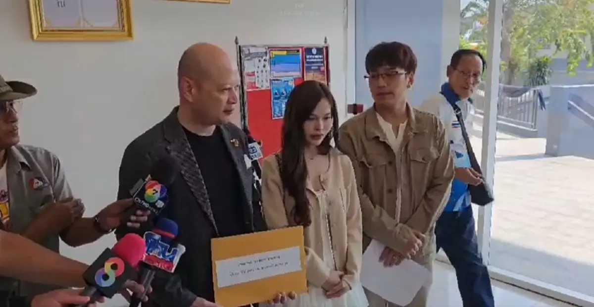 ไม่คิดว่าจะเป็นคนนี้ เพจดังชี้เป้า "ทนายแอบถ่าย" ประวัติยิ่งพีก