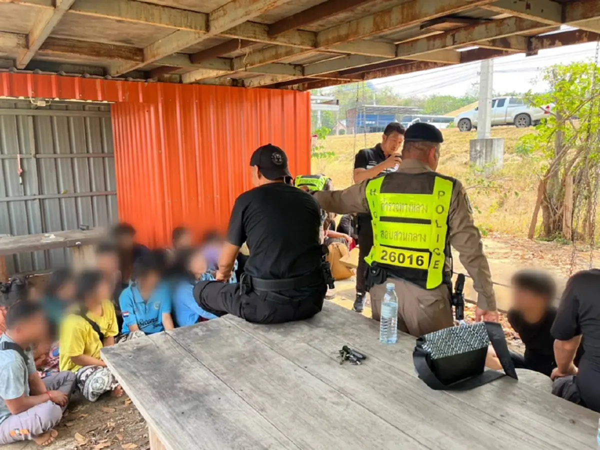 แฉค่าหัว ต่างด้าวจ่ายนายหน้าลอบเข้าไทย อัดแน่นมาเต็มคันรถ