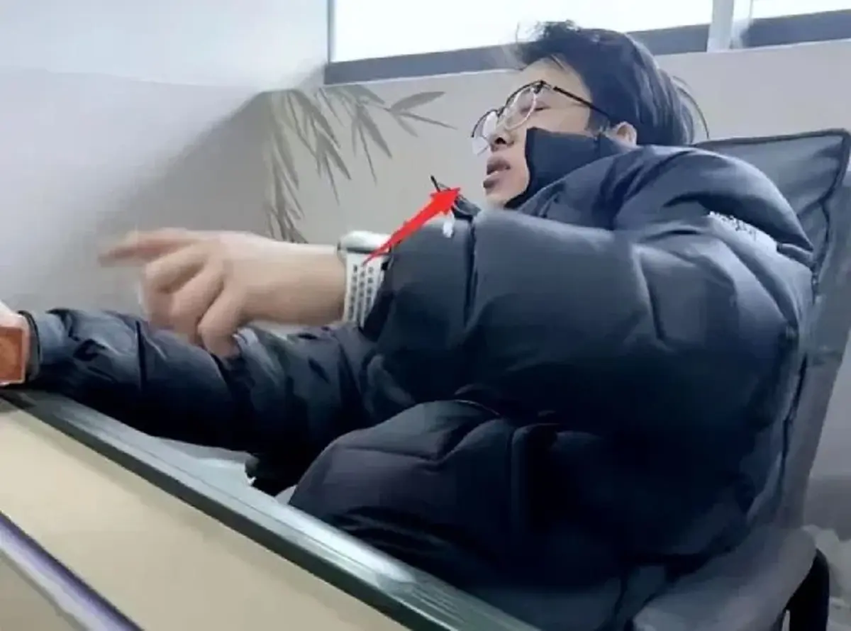 เน็ตไอดอลเพาะกายวัย 26 เสียชีวิตขณะหลับ พบสัญญาณเตือนหลายจุด