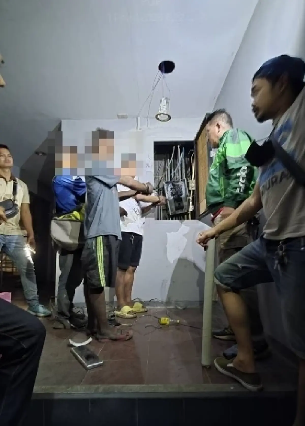 ตำรวจ สน.หัวหมาก รวบแก๊งลักตัดสายไฟย่านรามคำแหง–พัฒนาการ