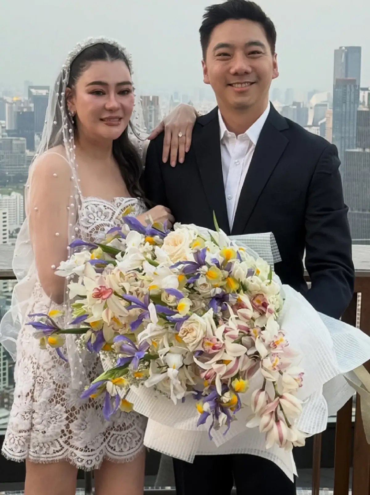 โอ๋ ภัคจีรา ปล่อยโฮ แฟนหนุ่มรุ่นน้อง เซอร์ไพรส์คุกเข่าขอแต่งงาน