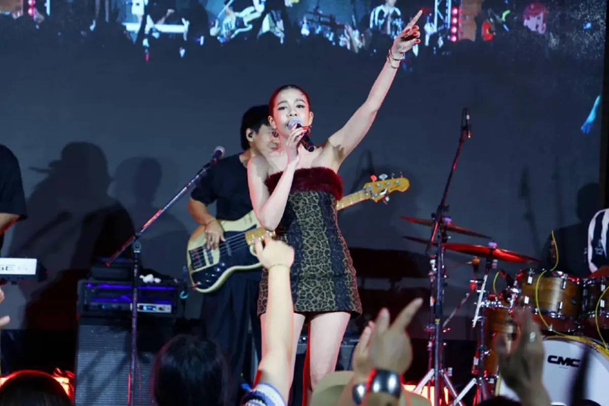 ส่งกำลังใจด่วน "ใบเตย อาร์สยาม" ไอเป็นเลือด แถมน้ำหนักลดลงฮวบๆ