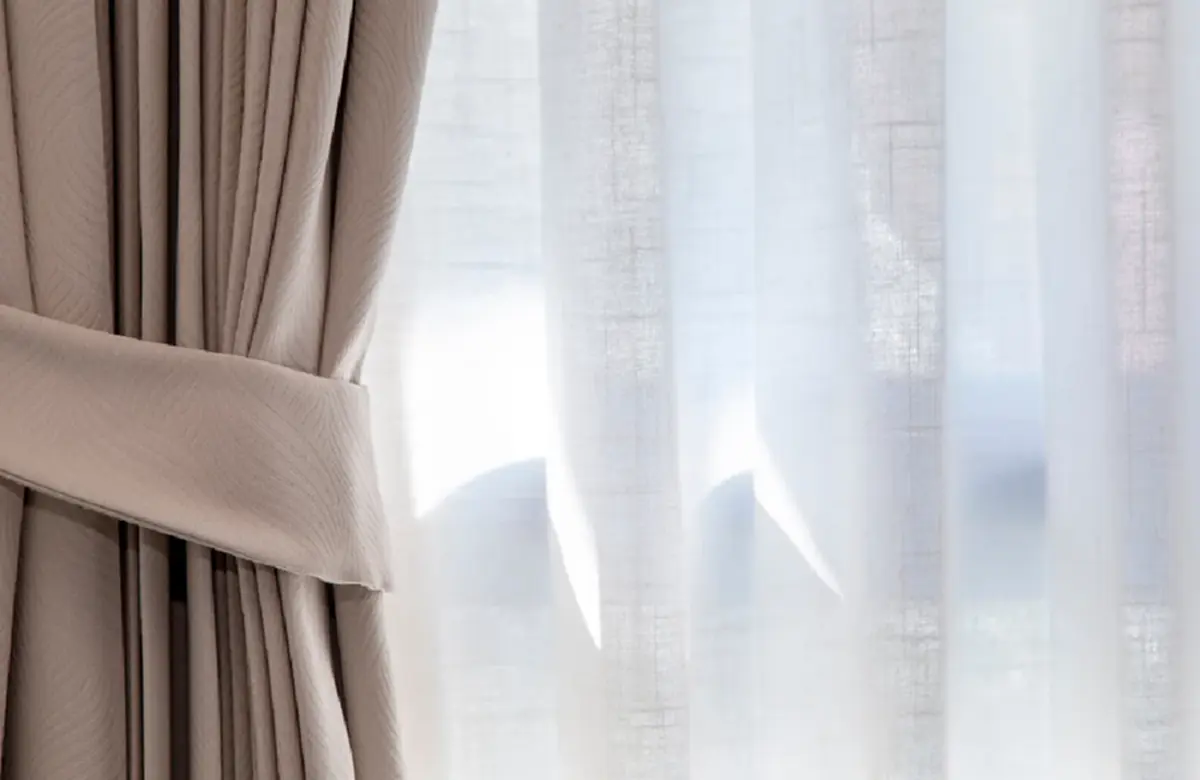 ติดตั้งผ้าม่านกัน UV