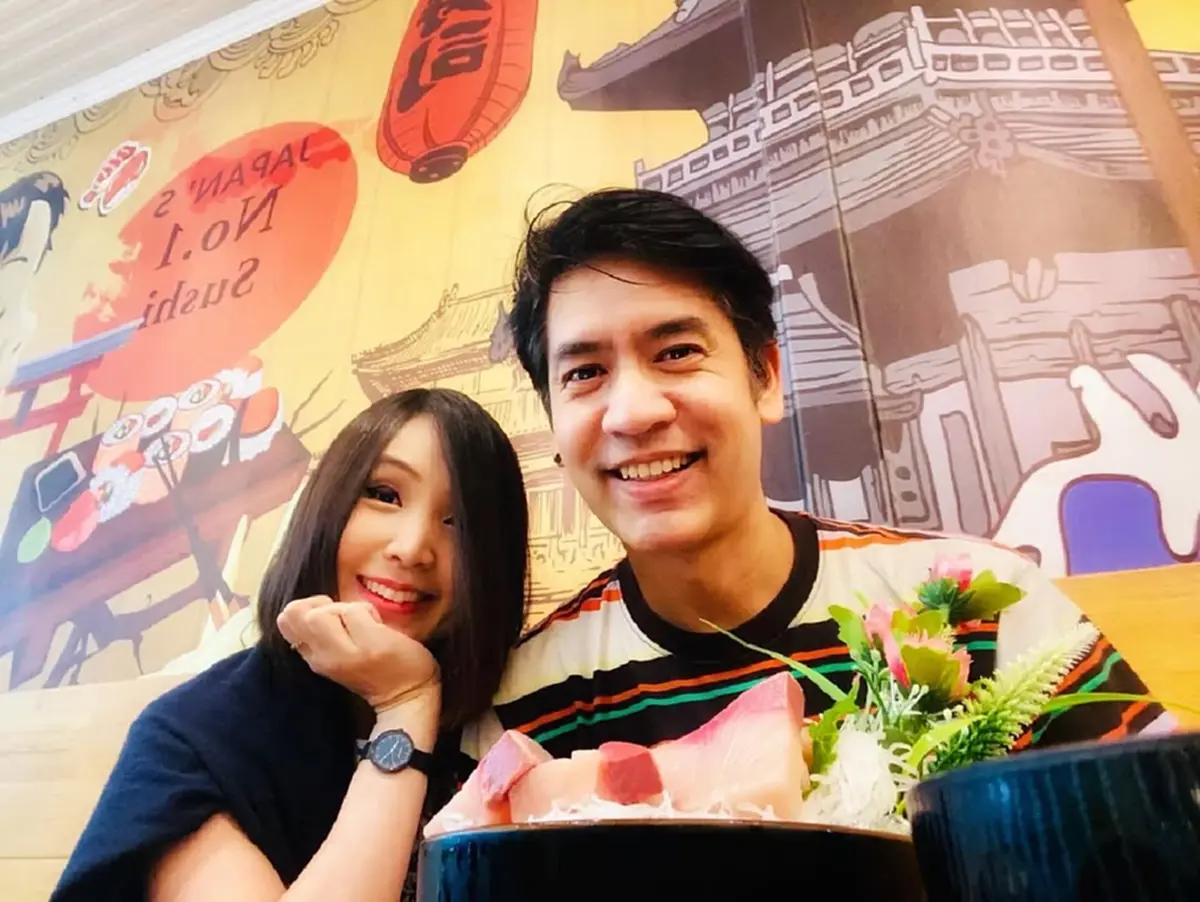 “ตั้น พิเชษฐ์ไชย” ควงแฟนสาวนอกวงการเข้าพิธีวิวาห์สุดอบอุ่น 