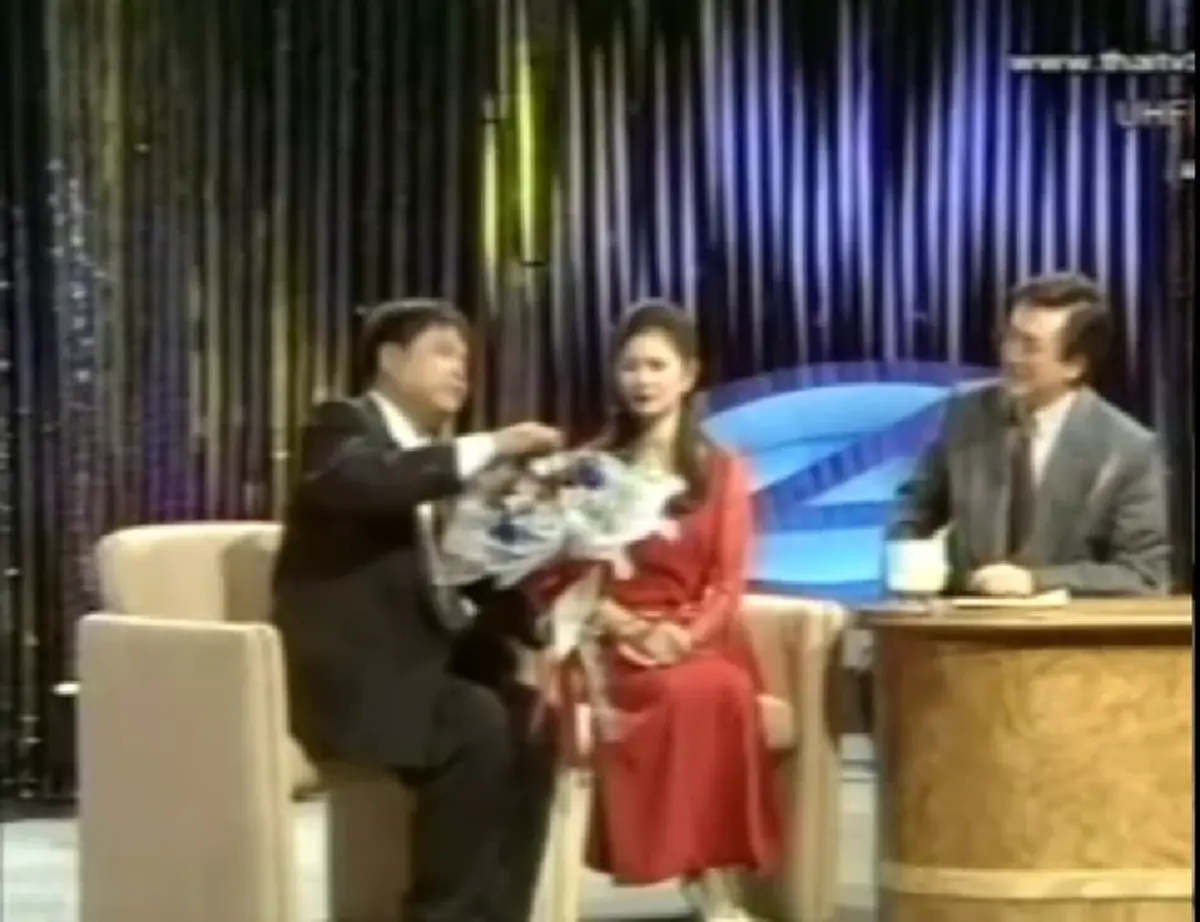 ย้อนเหตุผล "เด๋อ ดอกสะเดา" เปิดตัวคบ "ปู กนกวรรณ" ผ่านรายการดัง