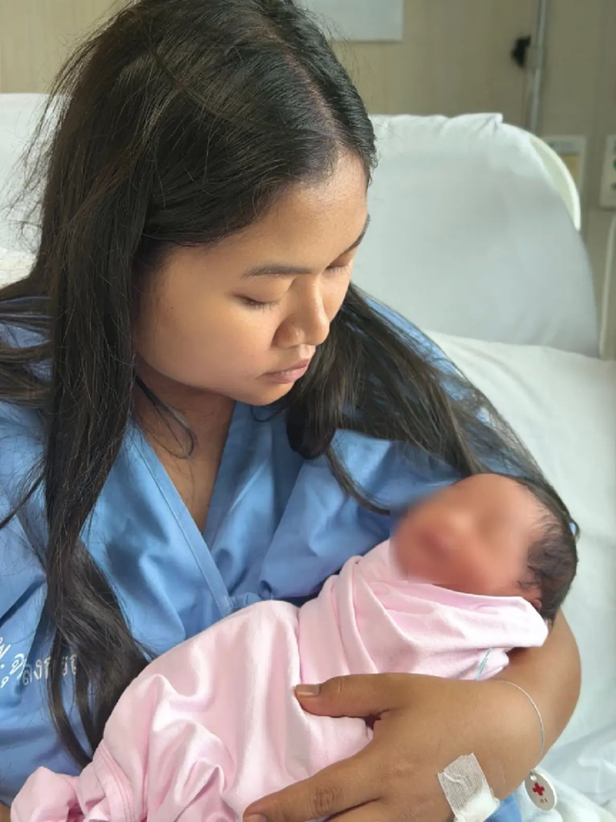 ถึงบางอ้อ "ทนายพัฒน์" โพสต์แล้ว ปม "น้ำตาล เมียหลวง" แจ้งเกิดลูก