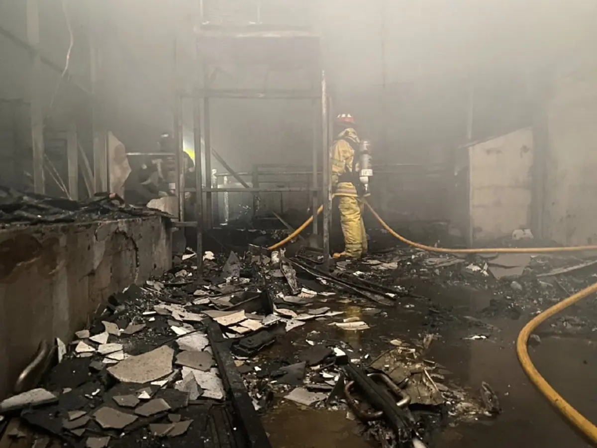 เกิดเหตุเพลิงไหม้ ร้านอาหาร ถนนเทพารักษ์ จ.สมุทรปรการ