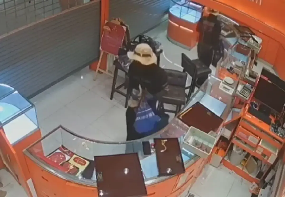 ปิดเมืองล่า โจรบุกเดี่ยวชิงทองหนัก 198 บาท ห้างดังย่านสุขุมวิท