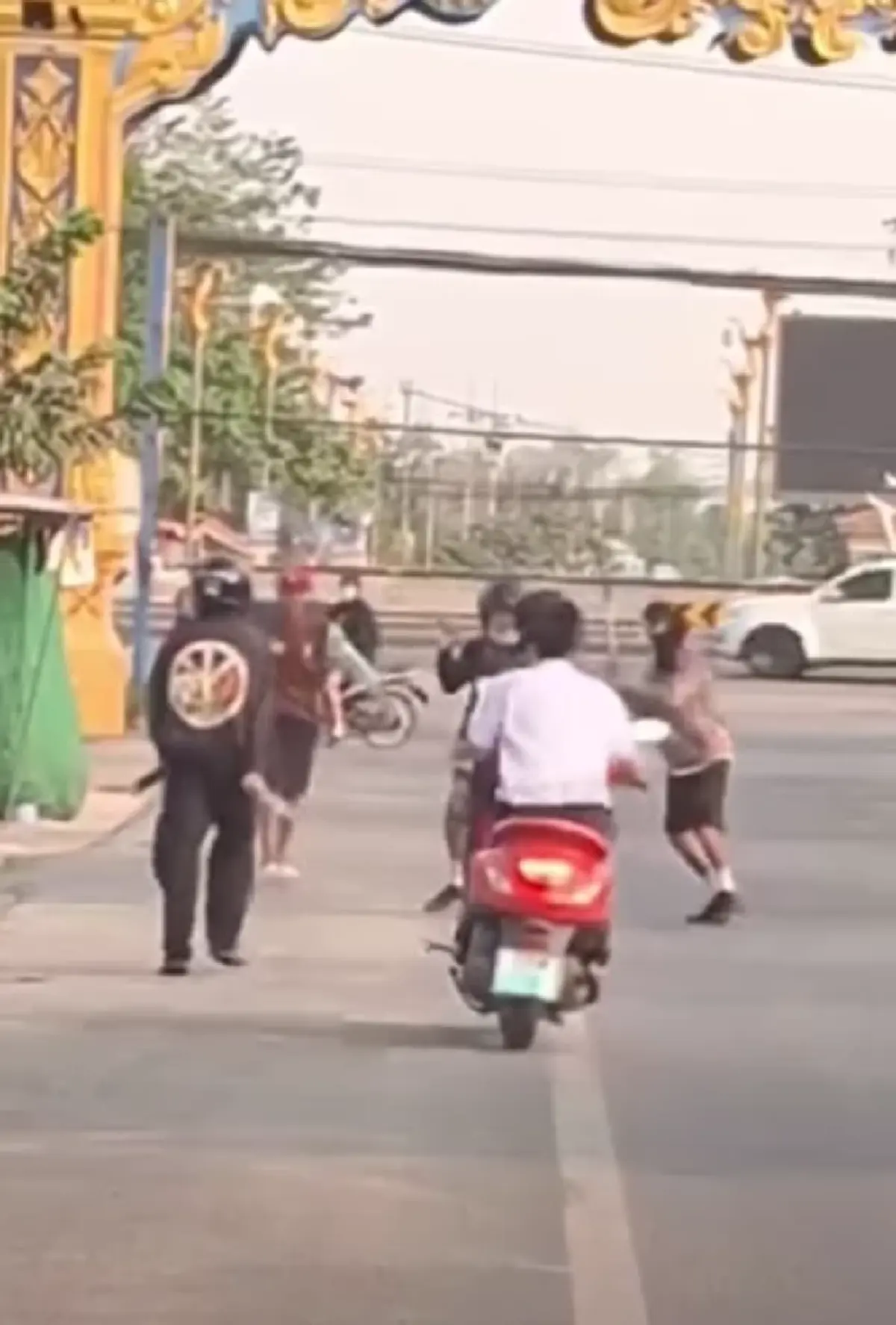 ผู้การฯ อยุธยา สั่งดำเนินคดีผู้ปกครองด้วย เซ่นปมแก๊งโจ๋ขาสั้นตีกัน