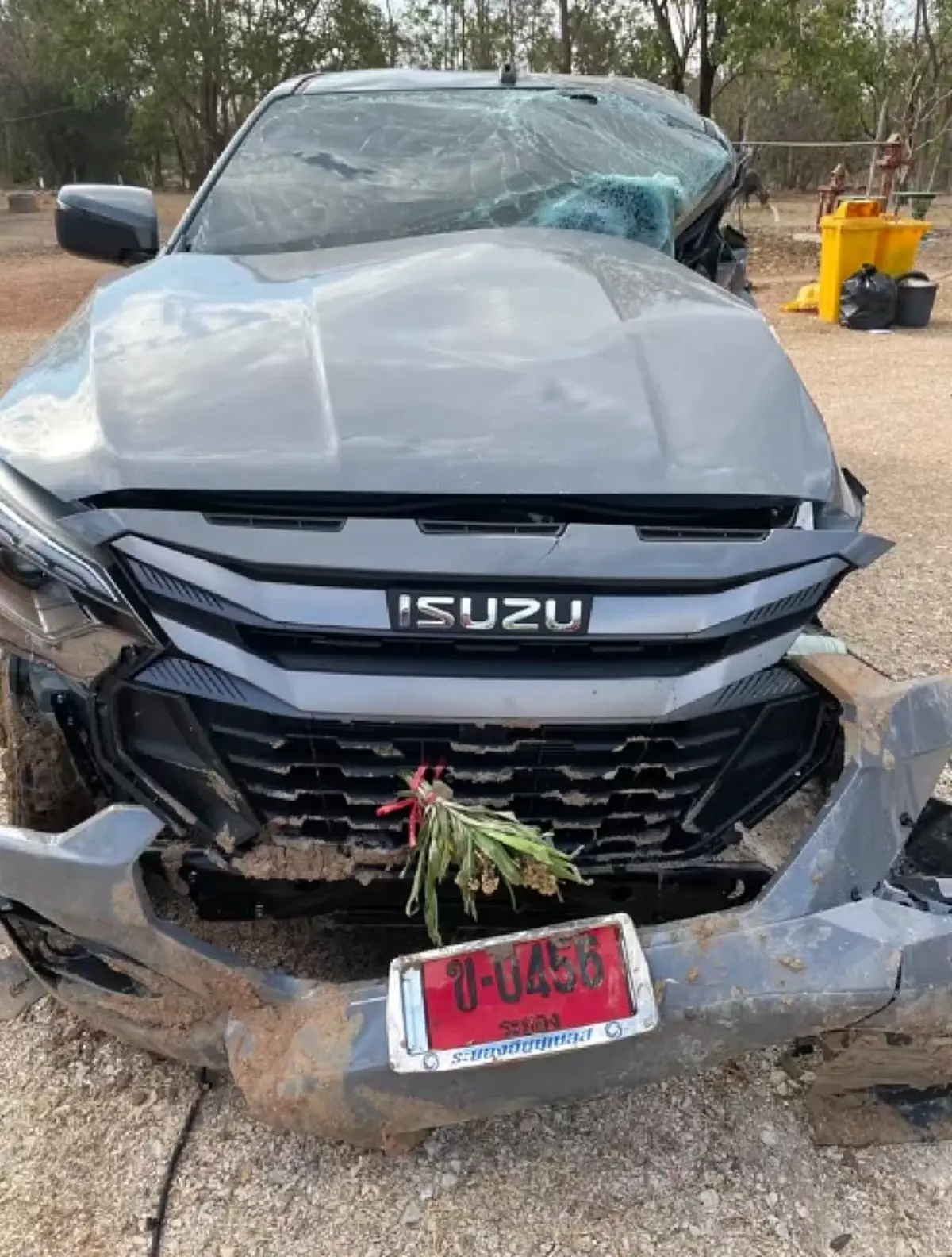 หนุ่มออกรถป้ายแดงได้ 10 ชม. สุดท้ายกลายเป็นเรื่องเศร้าสูญเสียพี่สาวกะทันหัน