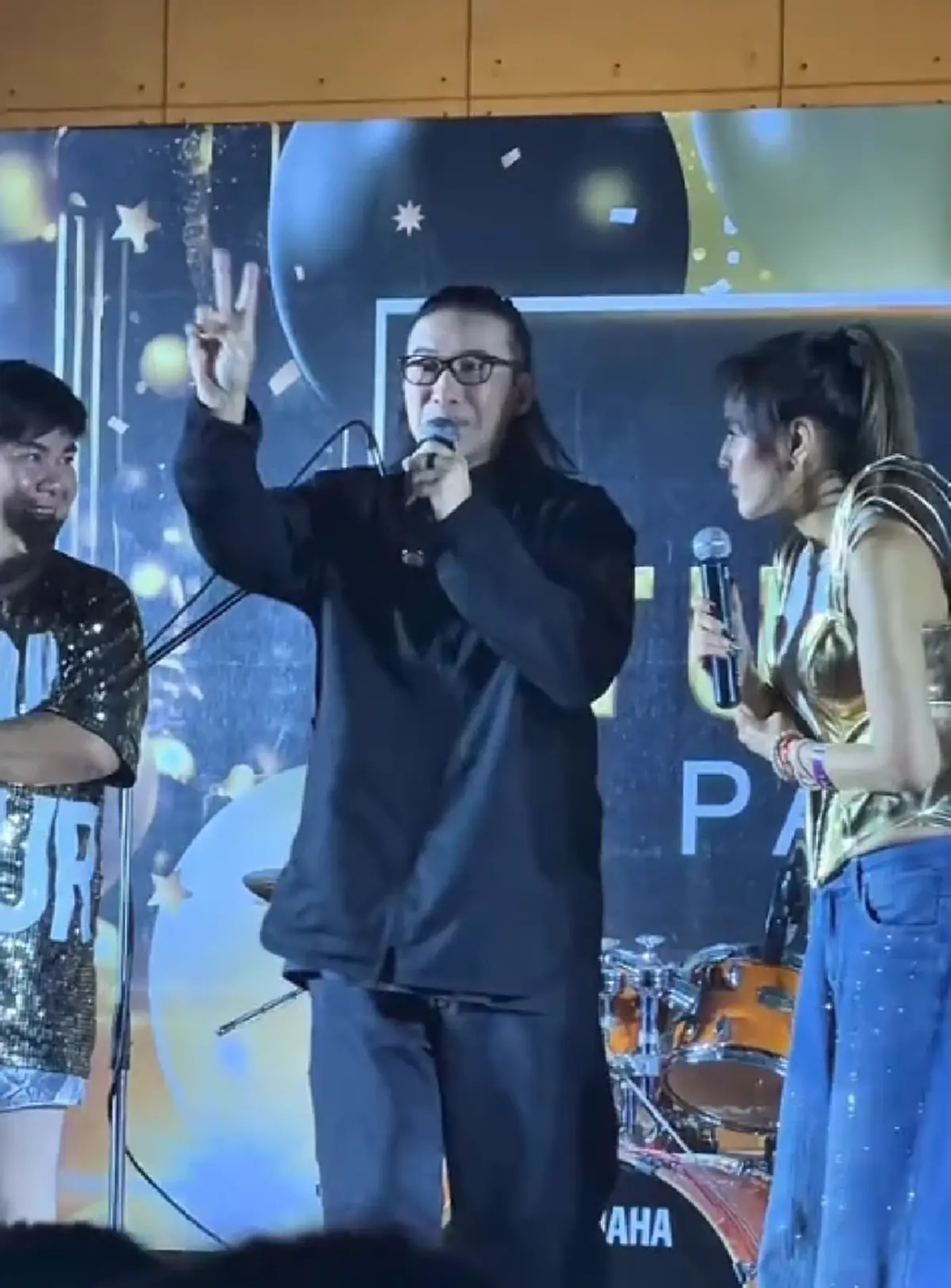 ใจป้ำสุด หนุ่ม กรรชัย ควักเงินสด-สแกนโอน แจกทีมข่าวช่อง 3 รู้ตัวเลขตกใจ