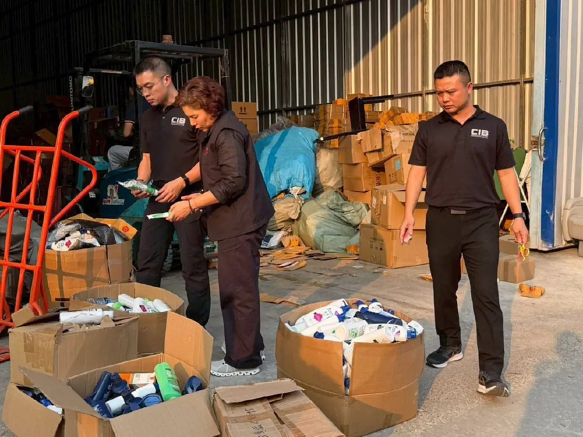 บุกทลายโกดังนายทุนต่างชาติซุกซ่อน ยาสระผม, ยาสีฟัน ปลอม