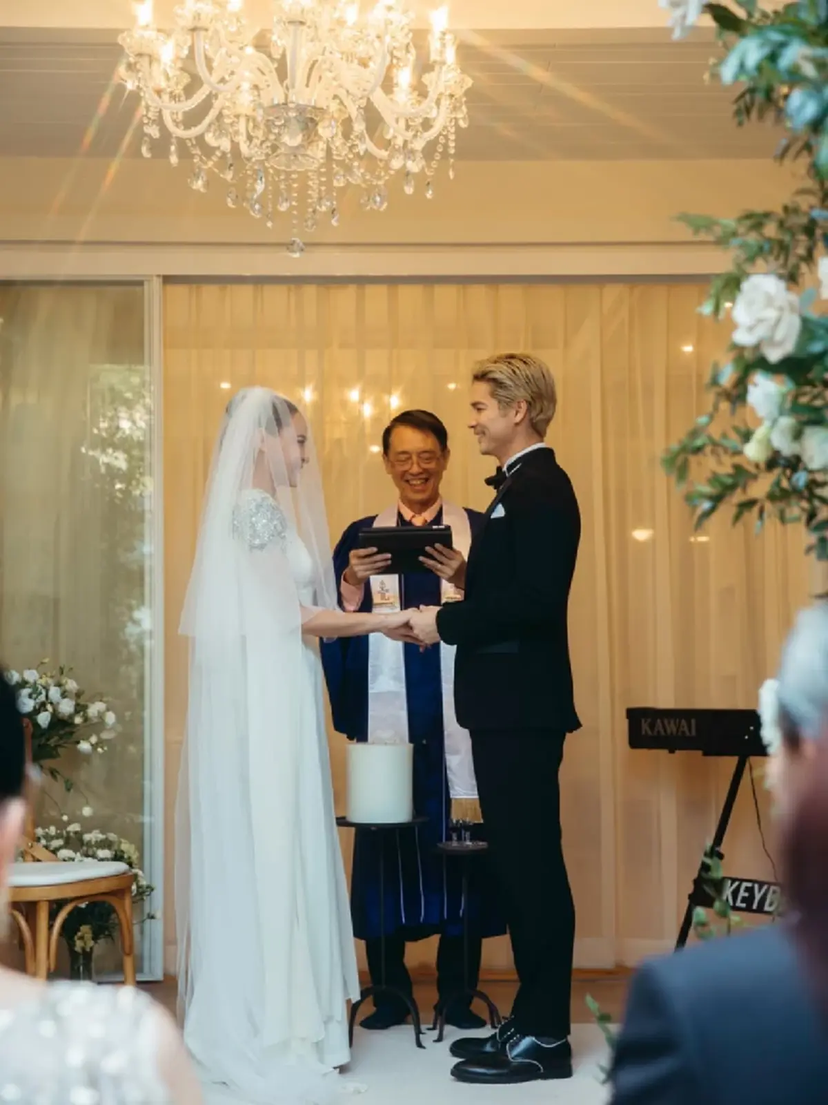 เซอร์ไพรส์ ปุ๊กลุก และ ไมค์ ควงแขนเข้าสู่ประตูวิวาห์ ช่วงปลายปี 67