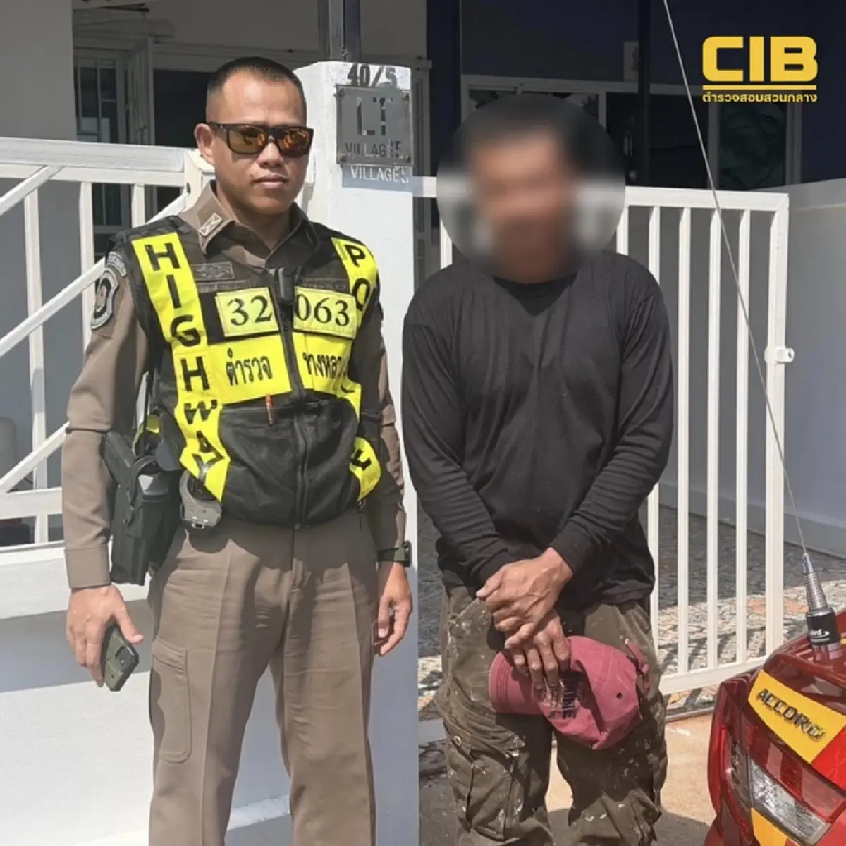 รวบคู่รักบัญชีม้า รับจ้างเปิดบัญชี ป้อนเครือข่าย scammer