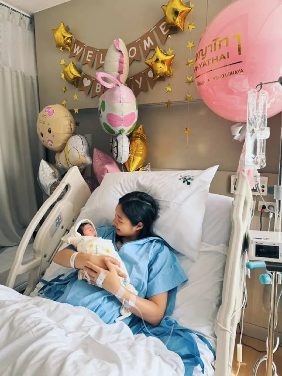 "มด ณปภัช" คลอดลูกสาวคนแรกตั้งชื่อน่ารักมาก สามีดูแลสุดอบอุ่น