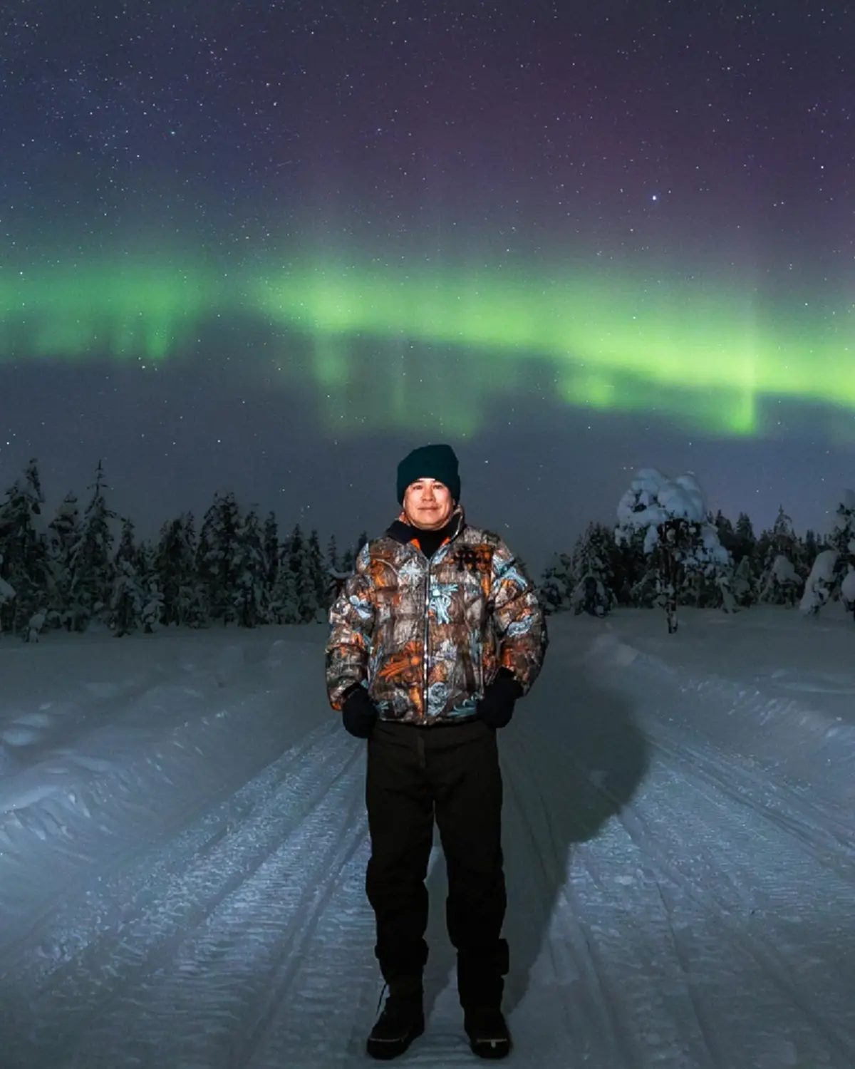 ส่องแฟชั่น ธรรมนัส ดูแสงเหนือ เสื้อรุ่นเดียวกับ ลิซ่า ราคาไม่ธรรมดา