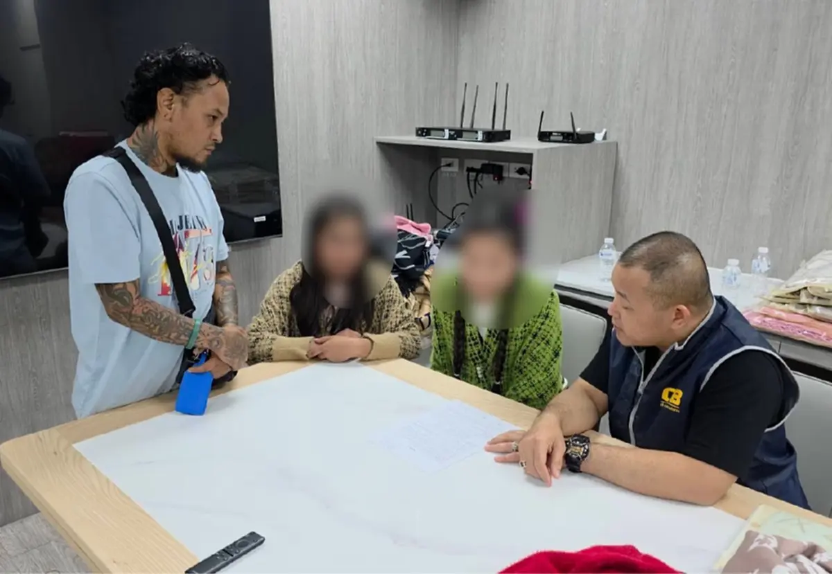 กวาดล้างต่างด้าวลูกจ้างทุนจีน หลอกขายสินค้าปลอมนทท.กลางกรุงฯ