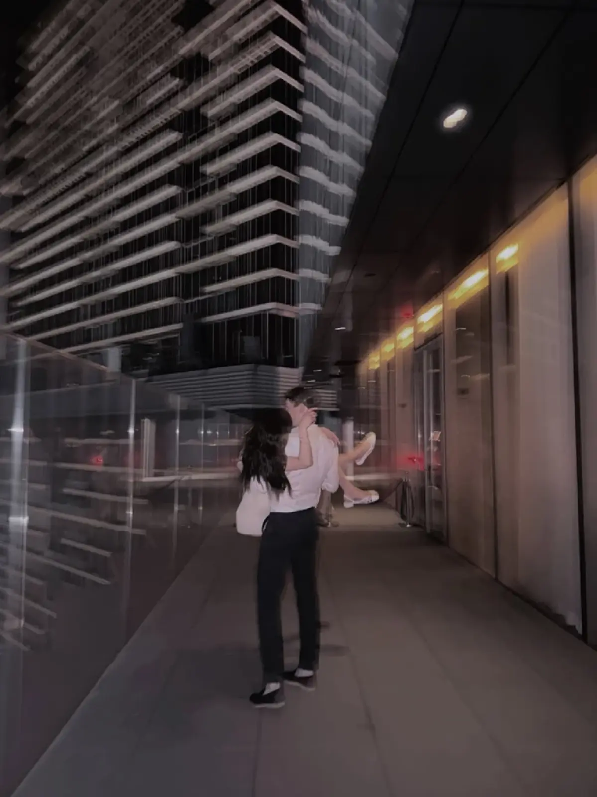 เปิดตัวแล้ว ปันปัน  อวดแฟนหนุ่มต่างชาติ โมเมนต์อุ้มหวานฉ่ำ 