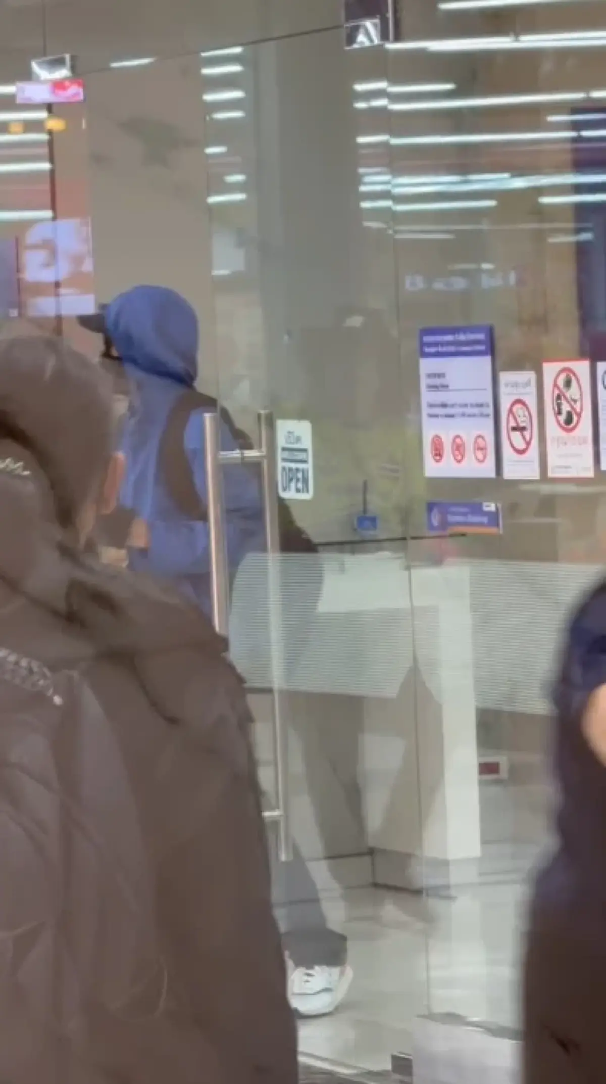 คำสารภาพสะเทือนใจ คนร้ายขู่ปล้นธนาคาร ก่อนโดนพลเมืองดีชาร์จจับ