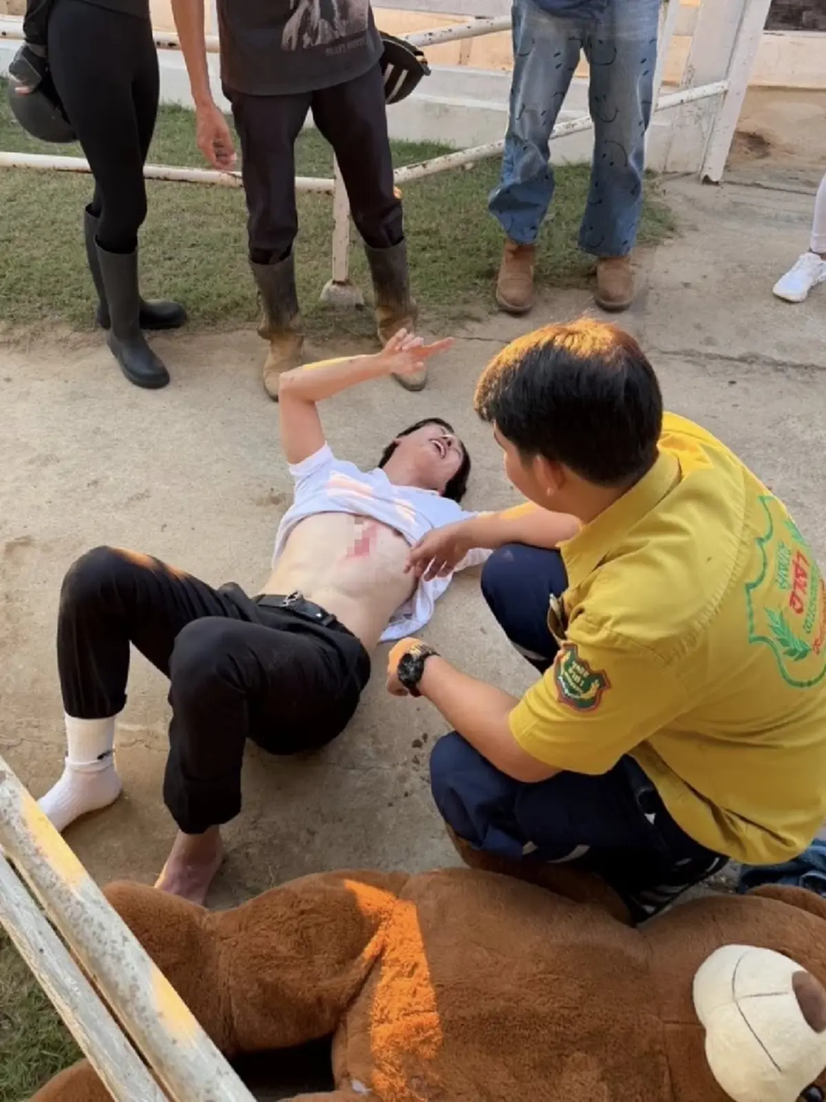 ไวรัลสนั่น ยูทูบเบอร์ดังตกม้า เจ็บหนัก รู้สาเหตุถึงกับอึ้ง