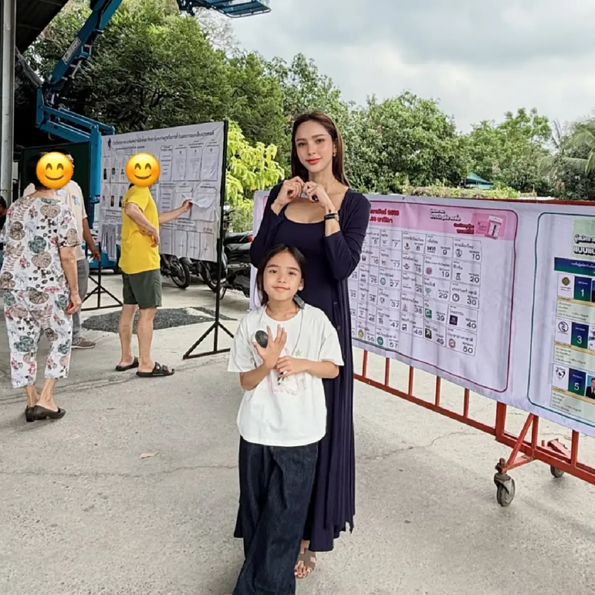 ออร่ามาแรง  ลูกสาว “อุ้ม ลักขณา” วัย 7 ขวบ ฉายแววตั้งแต่เด็ก