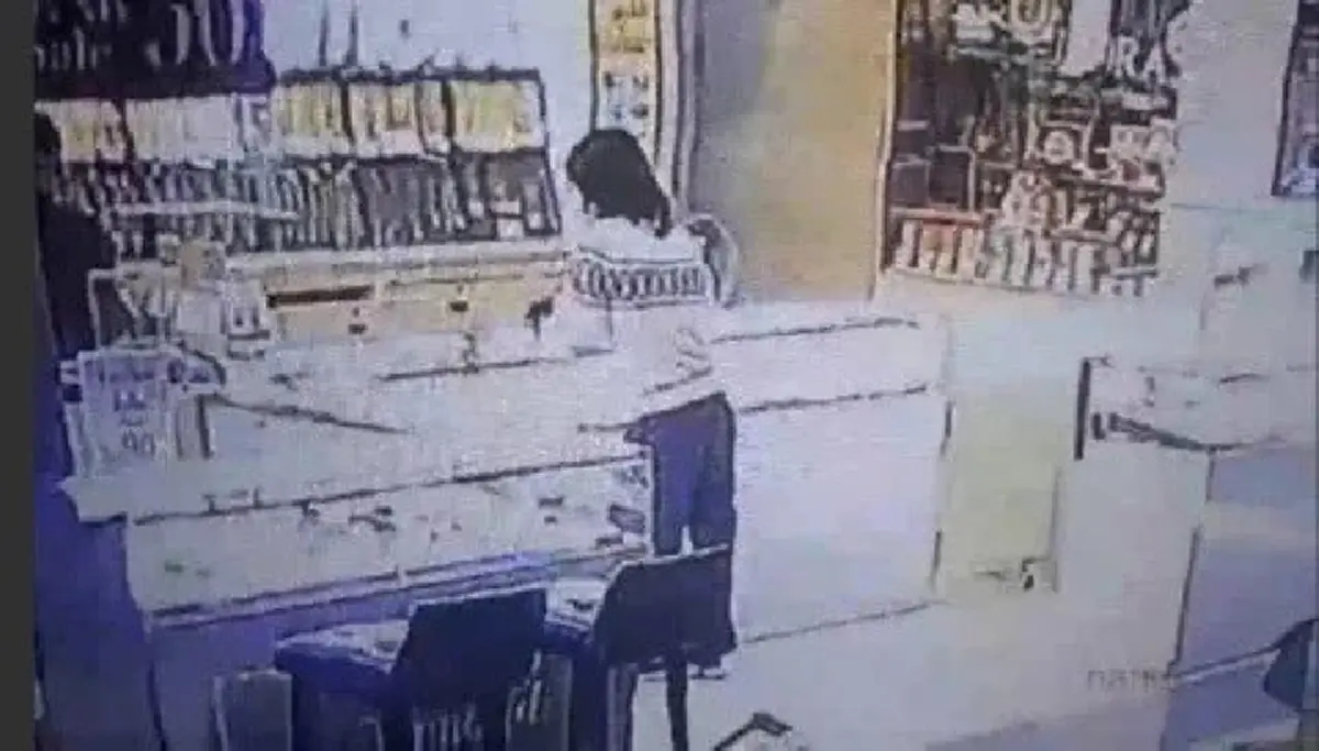 รู้ตัวแล้ว เจ้าของรถมอเตอร์ไซค์ คนร้ายใช้ปล้นทอง บอกเลยว่า "ซวย"