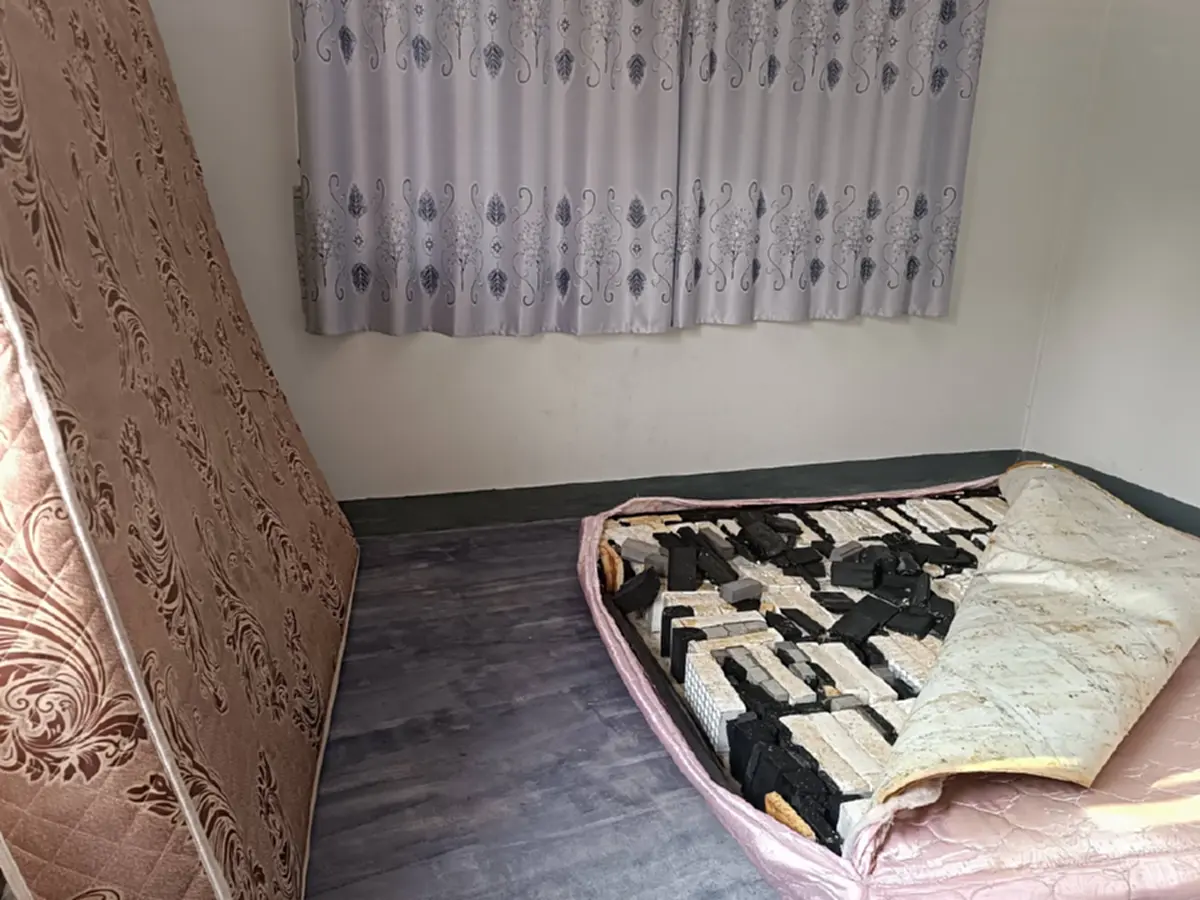 สาวซื้อ "ที่นอน" คนขายบอกยางพารา กลับมาเปิดดู เจอเต็ม ๆ ทำกันลงคอ