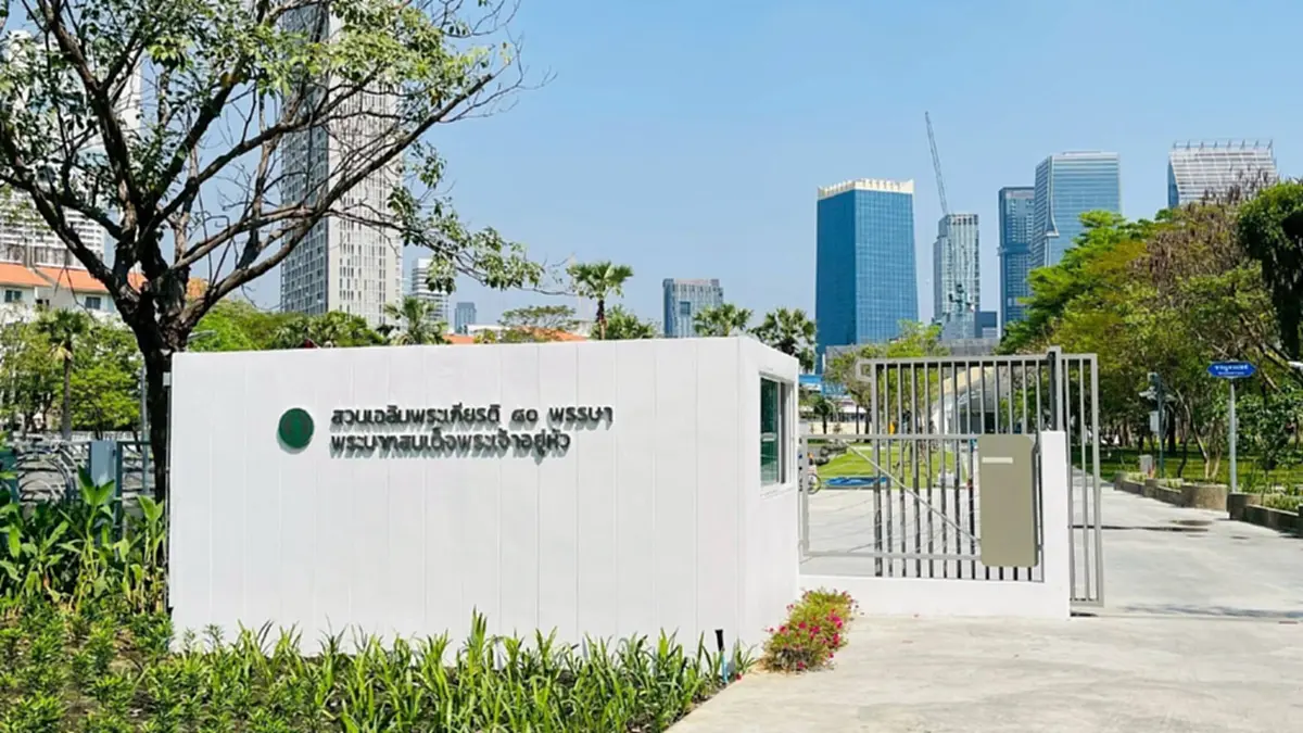 สวนเฉลิมพระเกียรติฯ สาทร เปิดให้เข้าชมแล้ว เช็กไฮไลต์ใหม่ พืชน้ำ-ทางเดินป่า ที่นี่