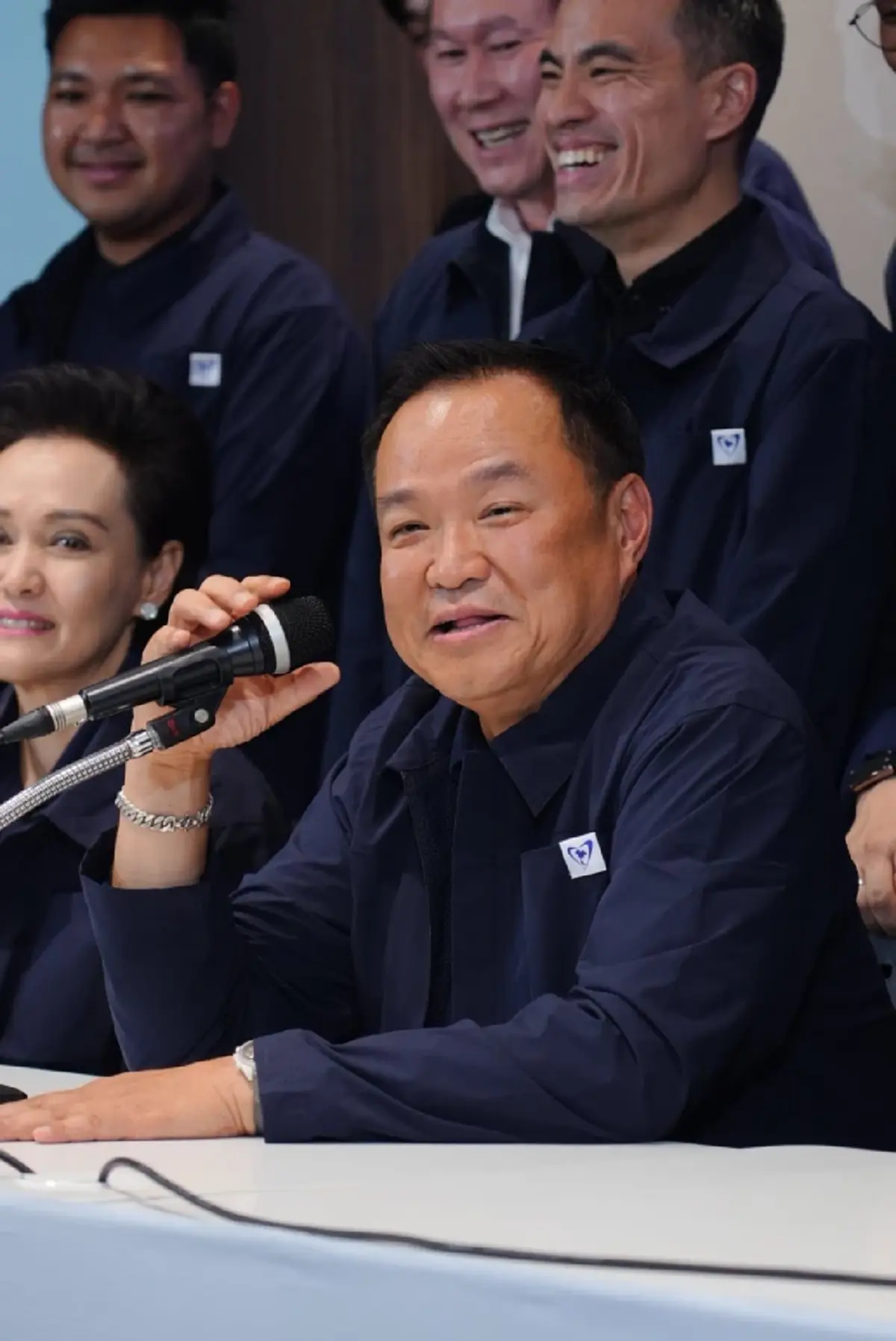 แทค ภรัณยู อัดคลิปอ้อน นายกฯหนู ขอตรงๆ คนดูเกือบล้าน