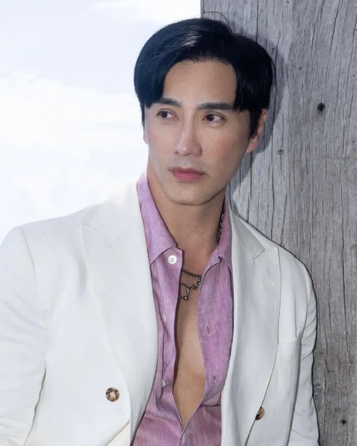 ขยี้ตารัว หนุ่มใหญ่คนนี้เพิ่งอายุ 60 แต่ลุคล่าสุดทำทั้งเน็ตอึ้ง