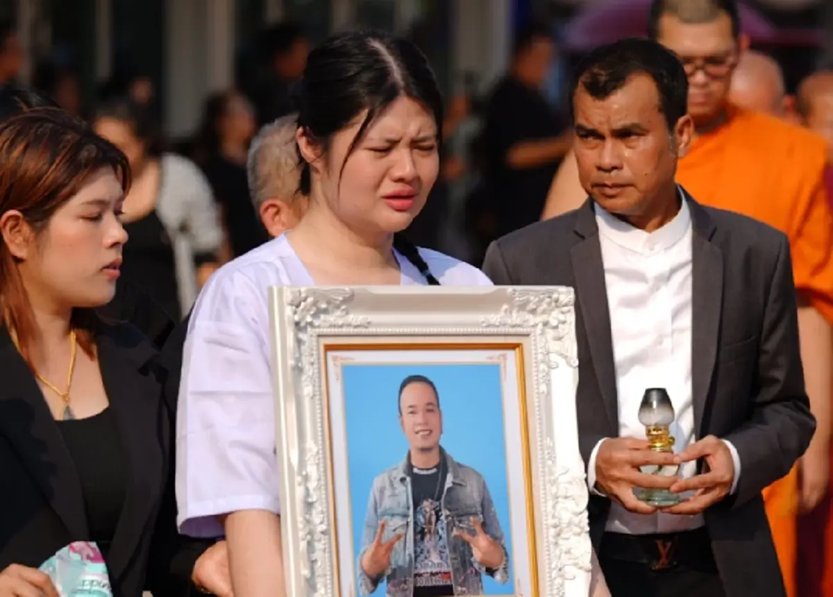 นาย เดอะคอมเมเดี้ยน ไลฟ์ถึง ไอซ์เมียเหน่ง เหม่งจ๋าย ถึงกับส่ายหัว