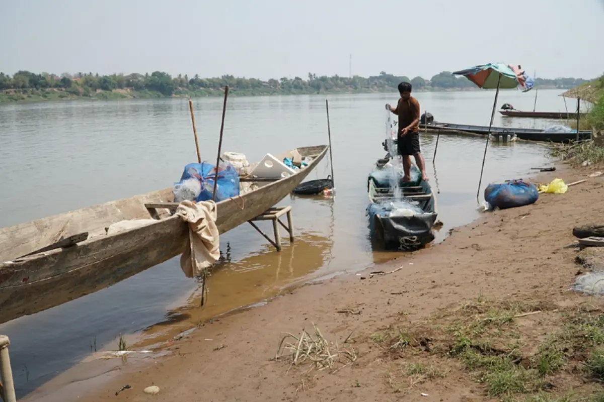 น้ำมันพุ่งลิตรละ 40! ชาวประมงหนองคายอ่วม แบกต้นทุนพุ่งวันละ 300