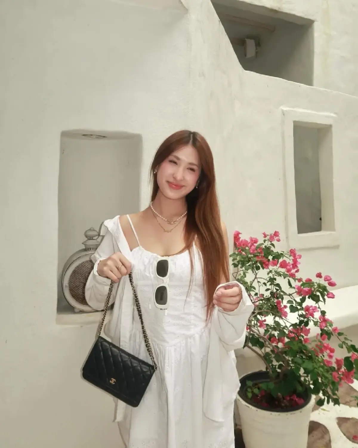 ว้าวทั้งไทม์ไลน์ ลูกสาวพ่อพีท พลิกลุคแรง สวยเฉี่ยวจนต้องขยี้ตา