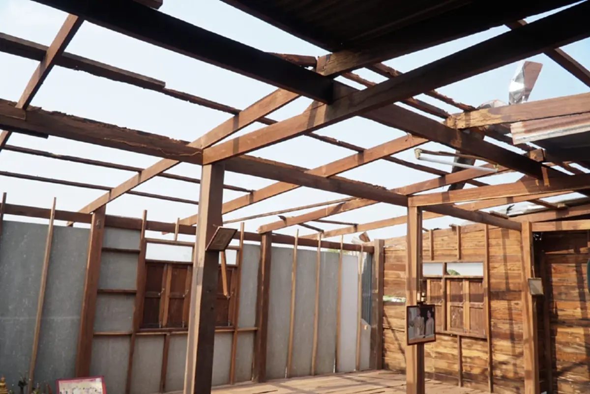 พายุฤดูร้อนถล่มหนองคาย บ้านพังกว่า 60 หลังคา เร่งสำรวจช่วยเหลือ!