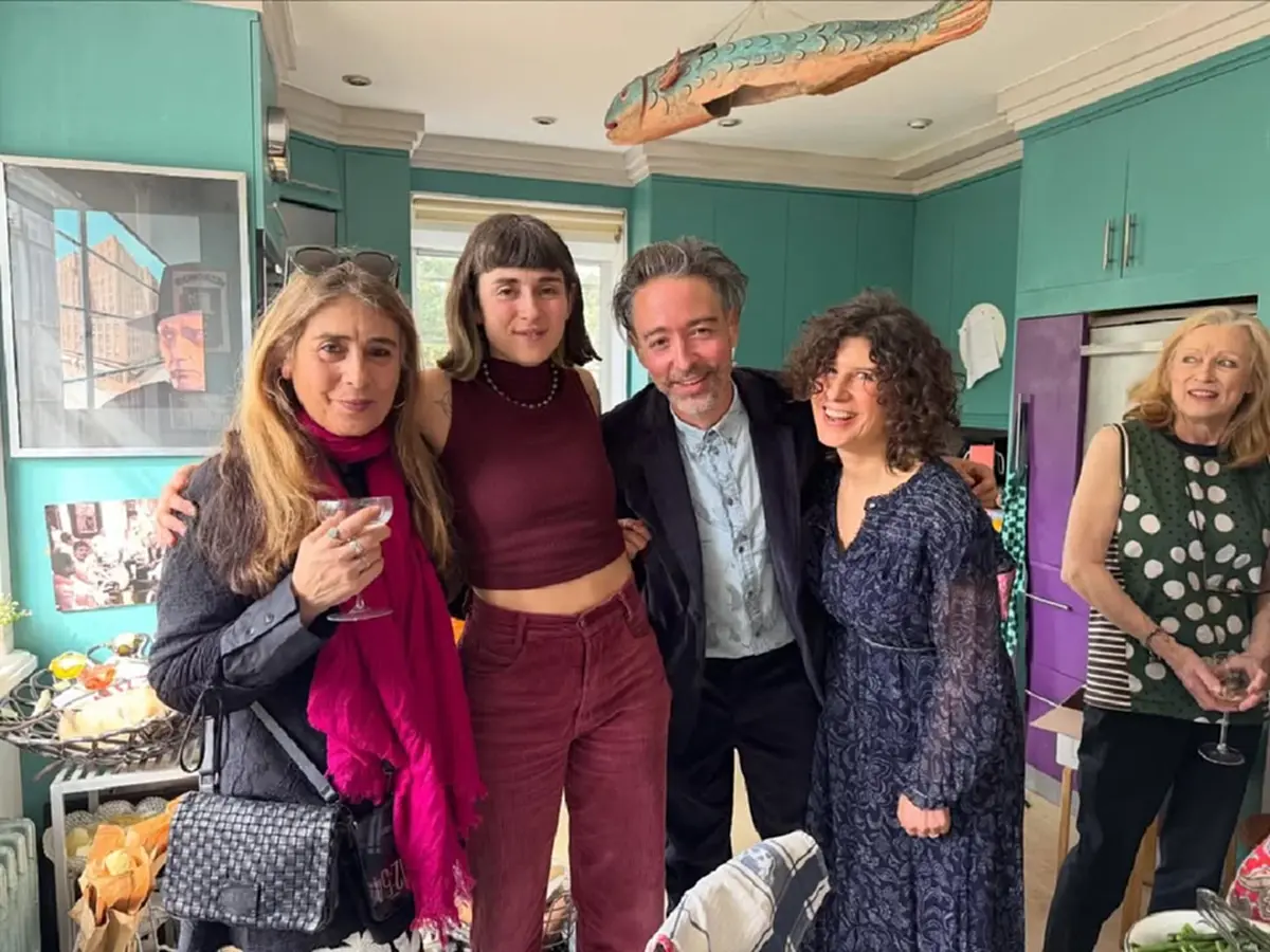 “ฮิวโก้” โพสต์ภาพคู่คุณพ่อวัย 90 ปี หล่อเท่เหมือนกันเป๊ะ