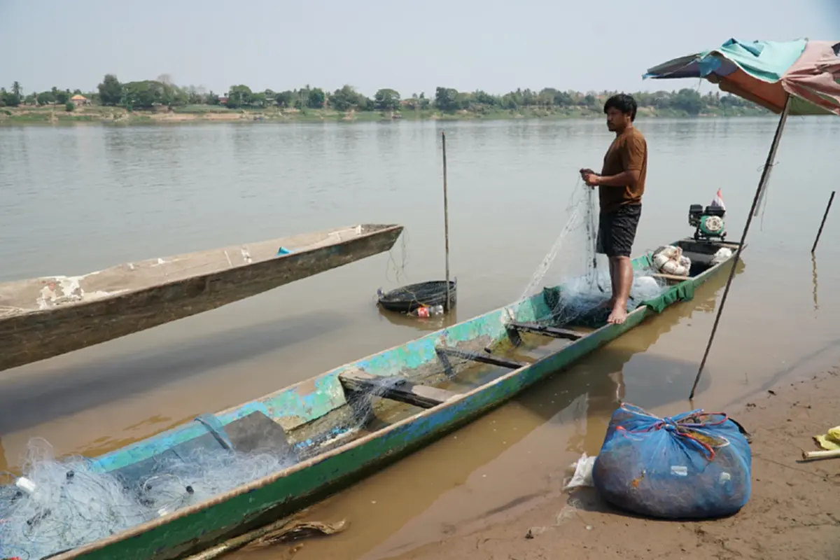น้ำมันพุ่งลิตรละ 40! ชาวประมงหนองคายอ่วม แบกต้นทุนพุ่งวันละ 300