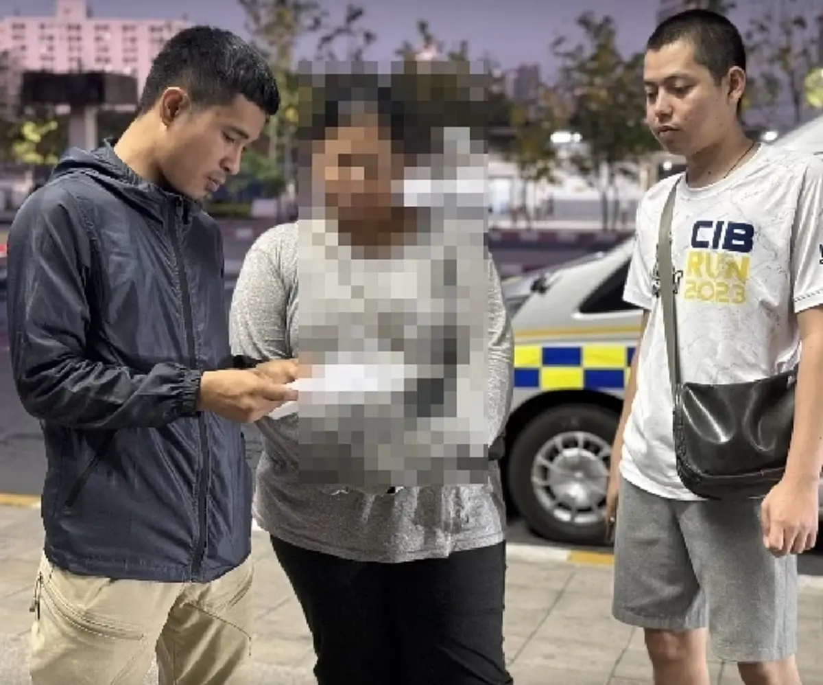 รวบ "สาวบัญชีม้า" คาสถานีรถไฟฟ้ากรุงเทพฯ หลอกขายบัตรคอนเสิร์ต