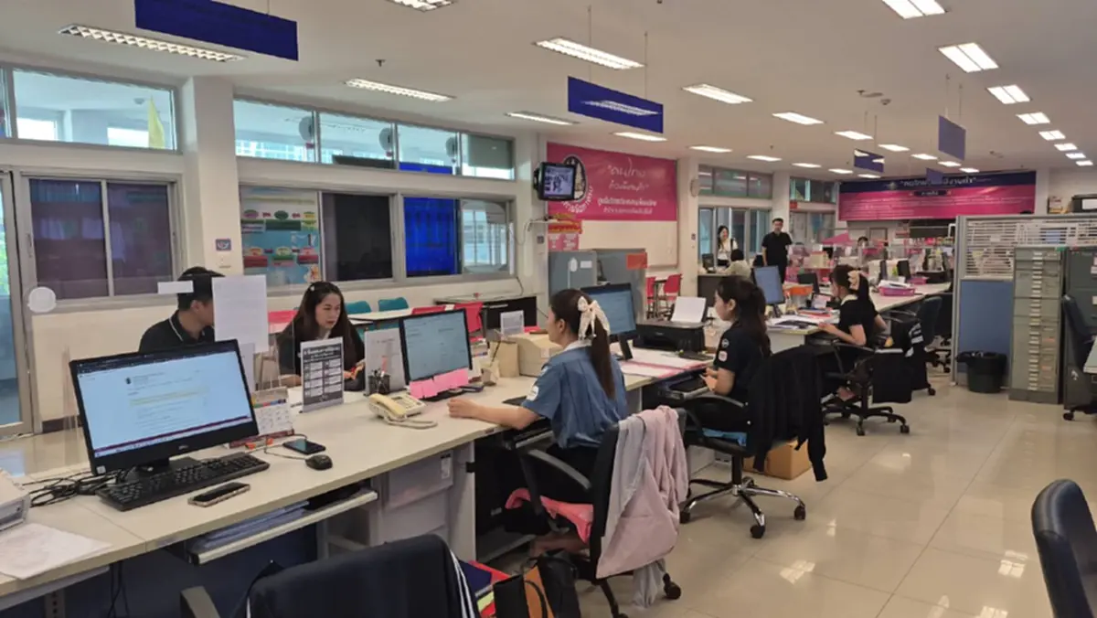 เบรกเดินทาง! 800 แรงงานบุรีรัมย์ไปอิสราเอล รอดูสถานการณ์