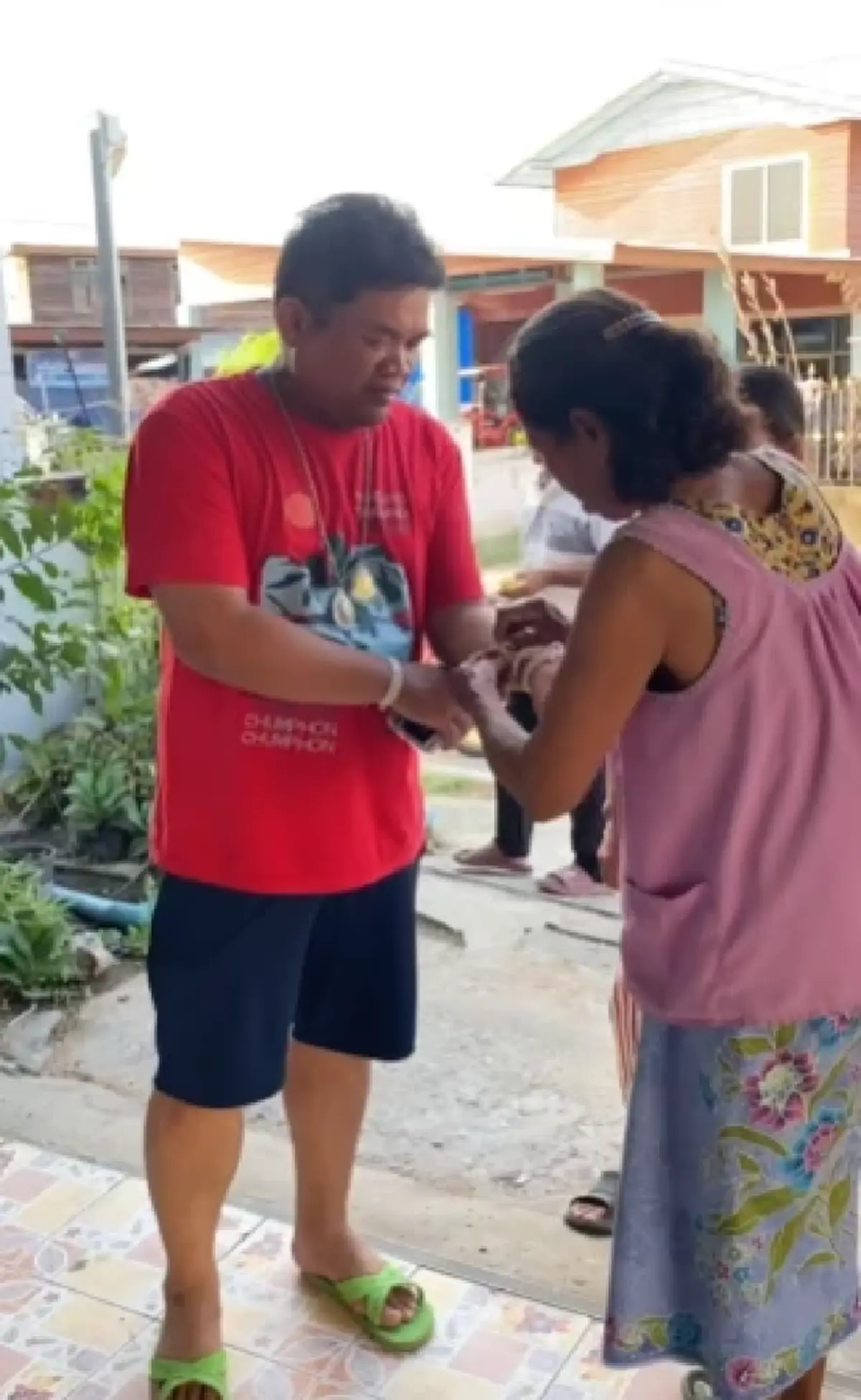 เปิดอาชีพไม่ธรรมดา "คุณเป้า สายัณห์" ถูกรางวัลที่ 1 รับ 78 ล้าน