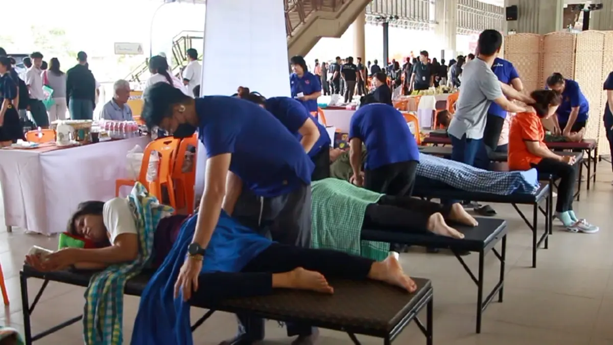 มข. จัดใหญ่! ยกทัพหมอคน-หมอสัตว์ บุกสถานีรถไฟบริการชุมชนฟรี