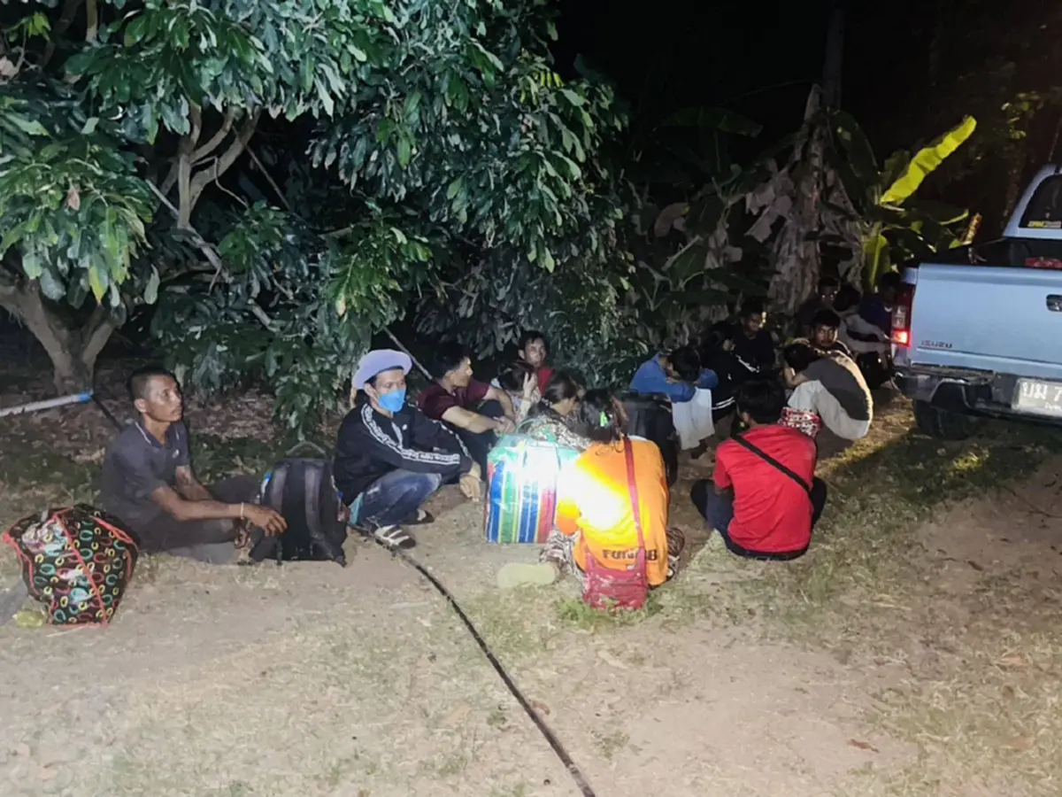 กองทัพเรือสกัดขบวนการลอบเข้าเมืองหนีความอดอยากจากกัมพูชา