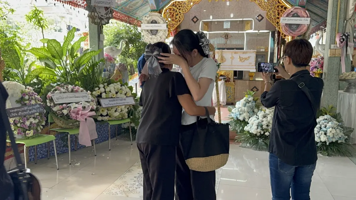 แม่ร่ำไห้คาใจ ครูให้ข้อมูลไม่ตรงกัน ลูกจมสระว่ายน้ำโรงเรียนดับ