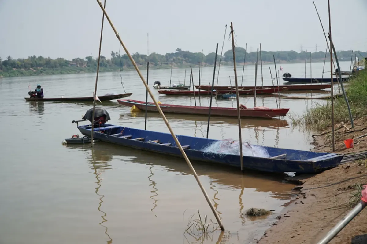 น้ำมันพุ่งลิตรละ 40! ชาวประมงหนองคายอ่วม แบกต้นทุนพุ่งวันละ 300