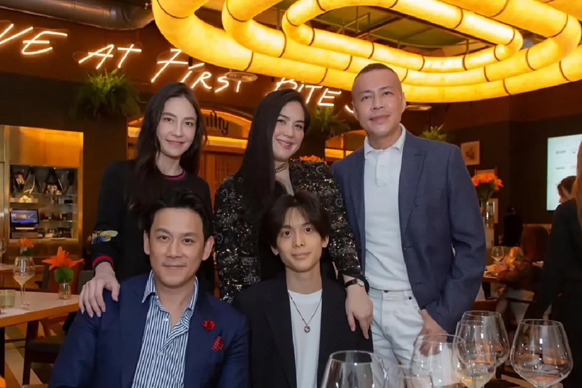 “น้องอชิ” ครบ 23 ปี หล่อขึ้นมาก! ฉลองวันเกิดพร้อมหน้าครอบครัว 