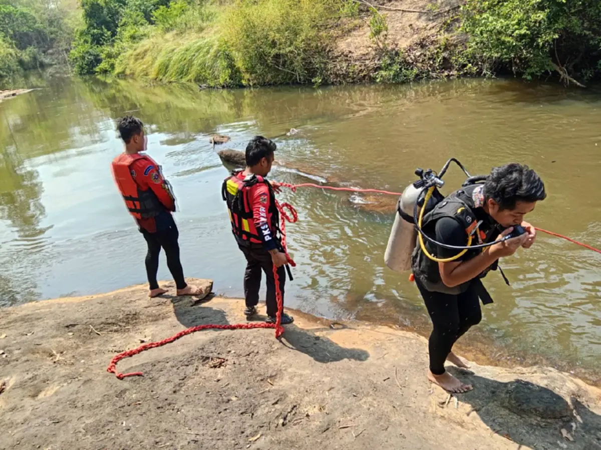 สลด! แม่ลูกจมน้ำเสียชีวิตหลังลูกพลัดตกน้ำ แม่กระโดดลงไปช่วย