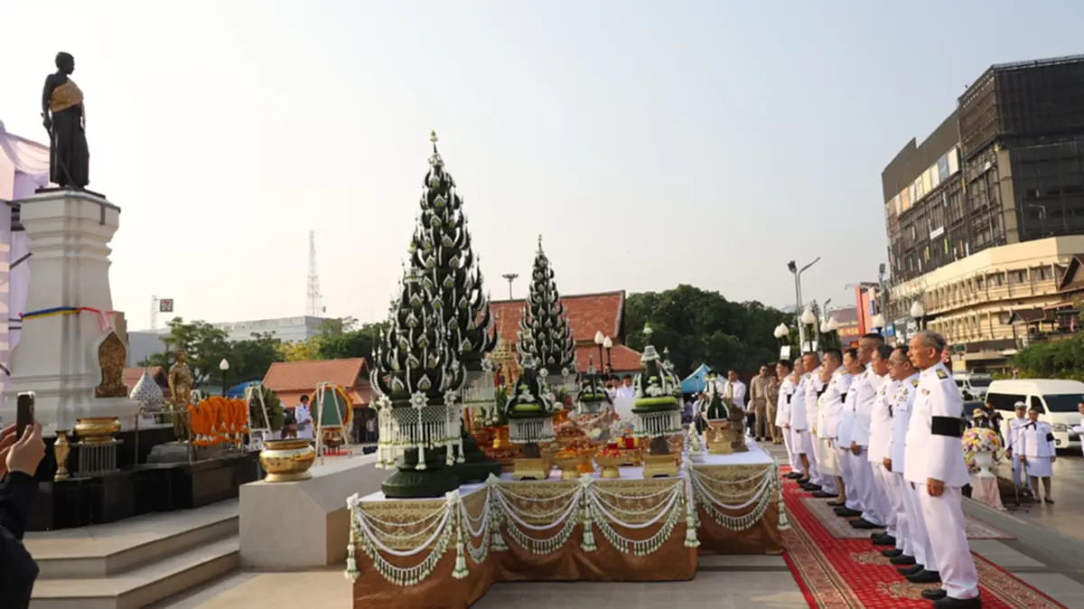 เลขมงคล พิธีอัญเชิญผ้าสไบ ห่มถวายองค์ย่าโม งานฉลองวันแห่งชัยชนะ