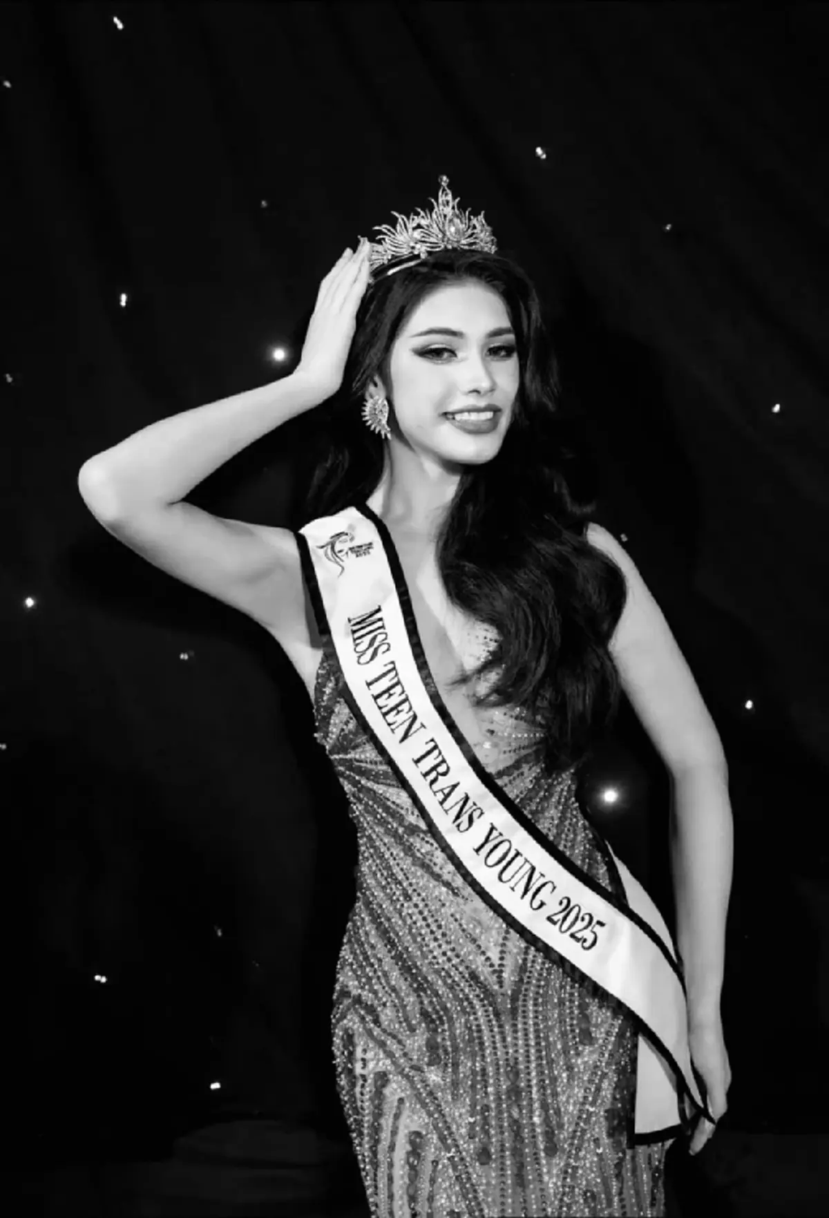 เปิดโพสต์เศร้า เพื่อนอาลัย "นางงามเวทีดัง" วัย 18 ปี จากไปกะทันหัน